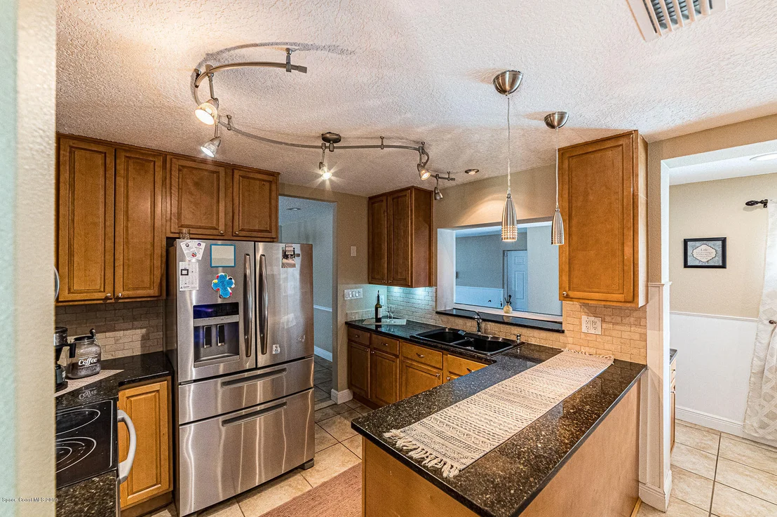 Photo of 601 Edgewood Drive