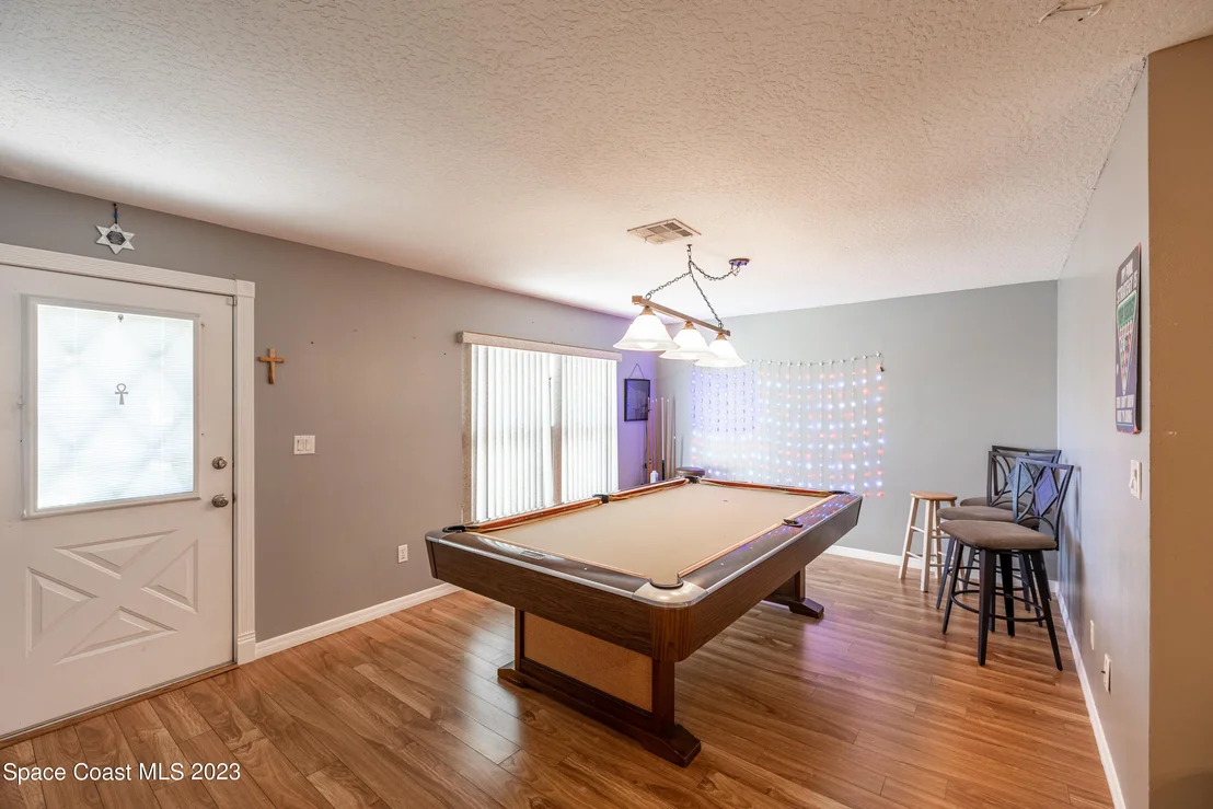 Photo of 3051 Edgewood Drive NE