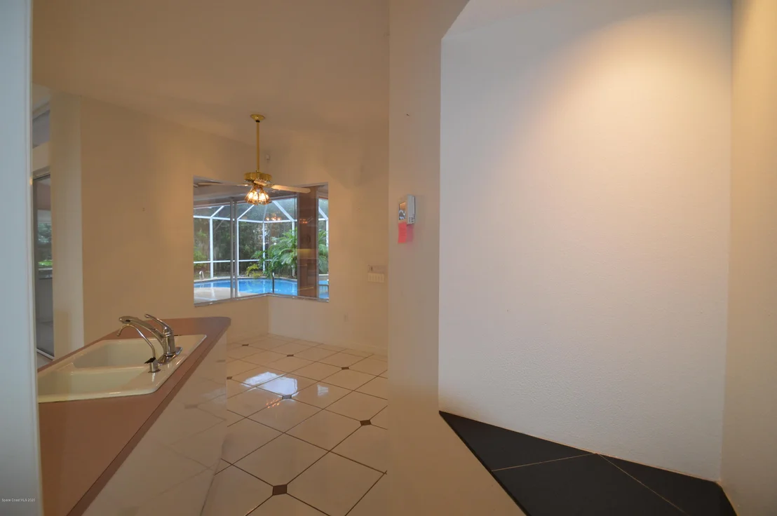 Photo of 2015 Canterbury Drive