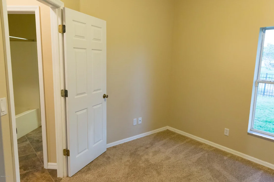 Photo of 1045 Morgan Circle NE
