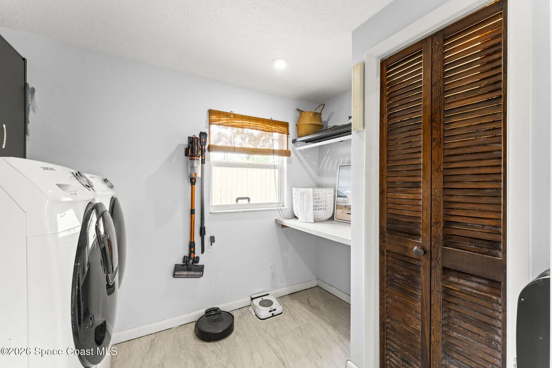 Photo of 500 Seabreeze Drive