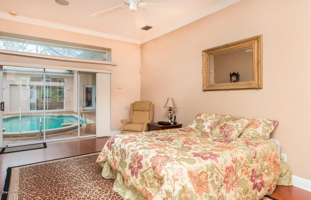 Photo of 985 Palm Brook Drive