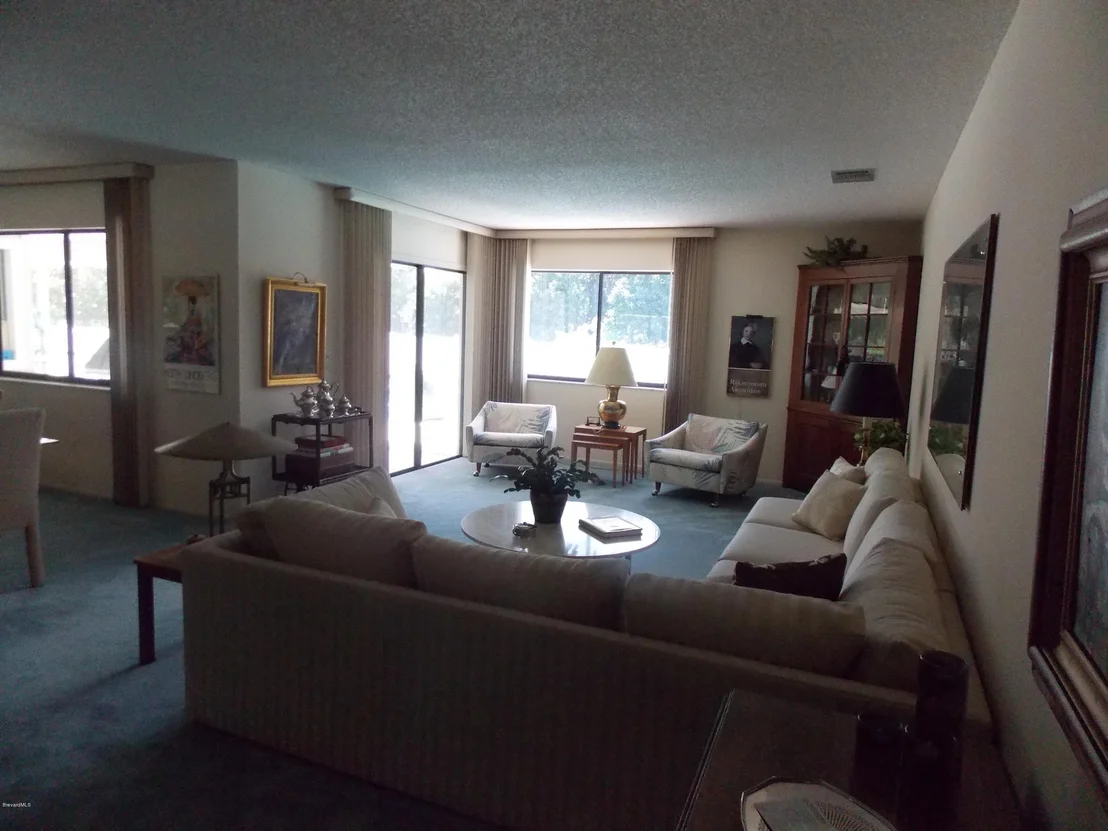 Photo of 1334 NE Cherry Hills Road
