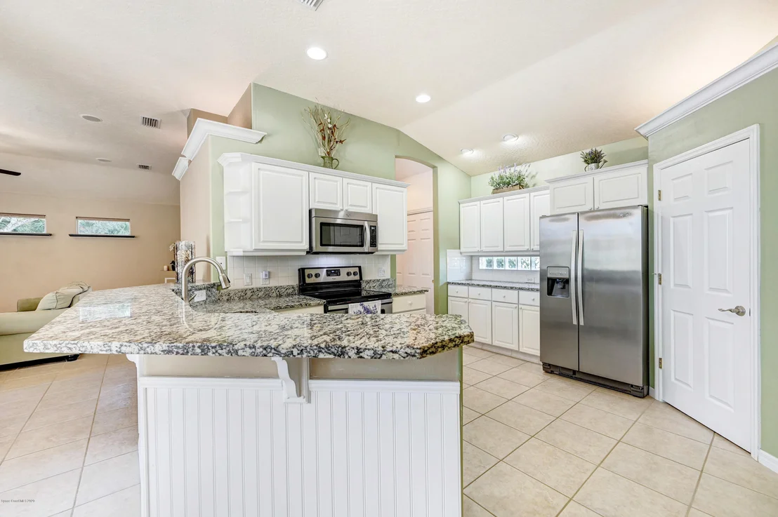 Photo of 601 Gina Lane