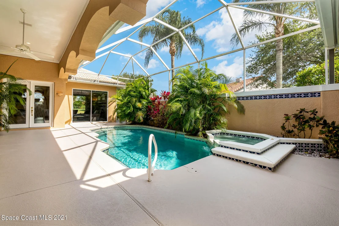 Photo of 920 Palm Brook Drive