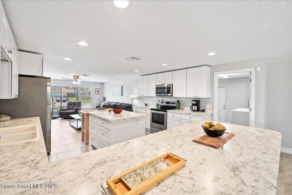 Photo of 1236 Sunwood Drive