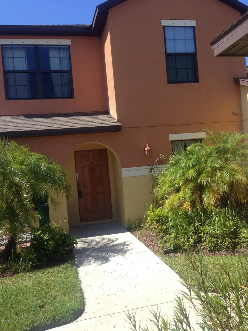 Photo of Unit 101 at 1260 Luminary Circle