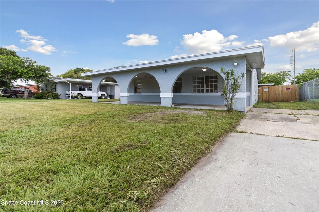 Photo of 3104 Swift Street