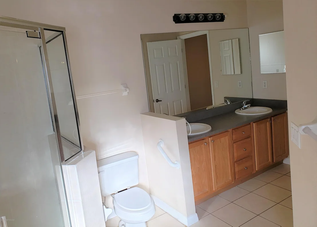 Photo of 2093 Woodfield Circle