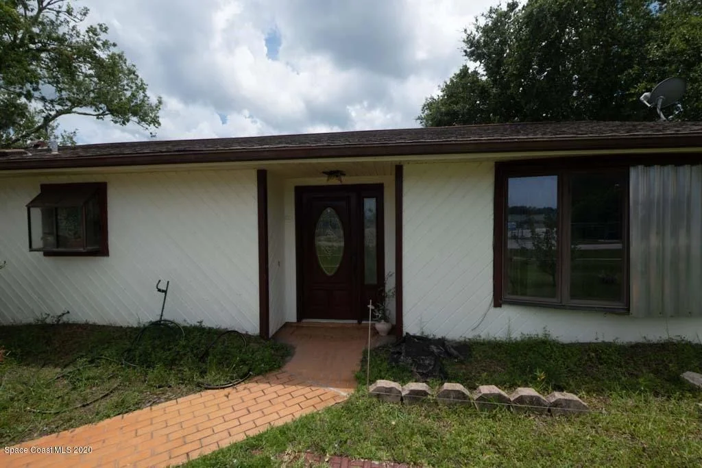 Photo of 2678 School Drive NE