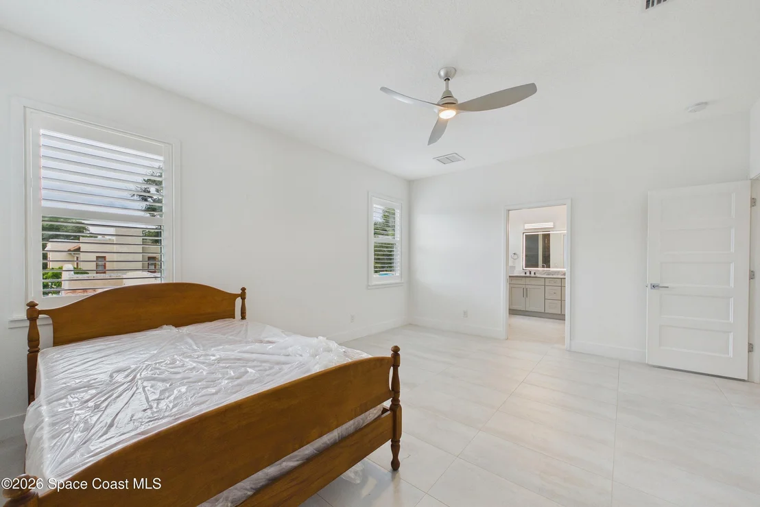 Photo of 2094 Hyde Parkway