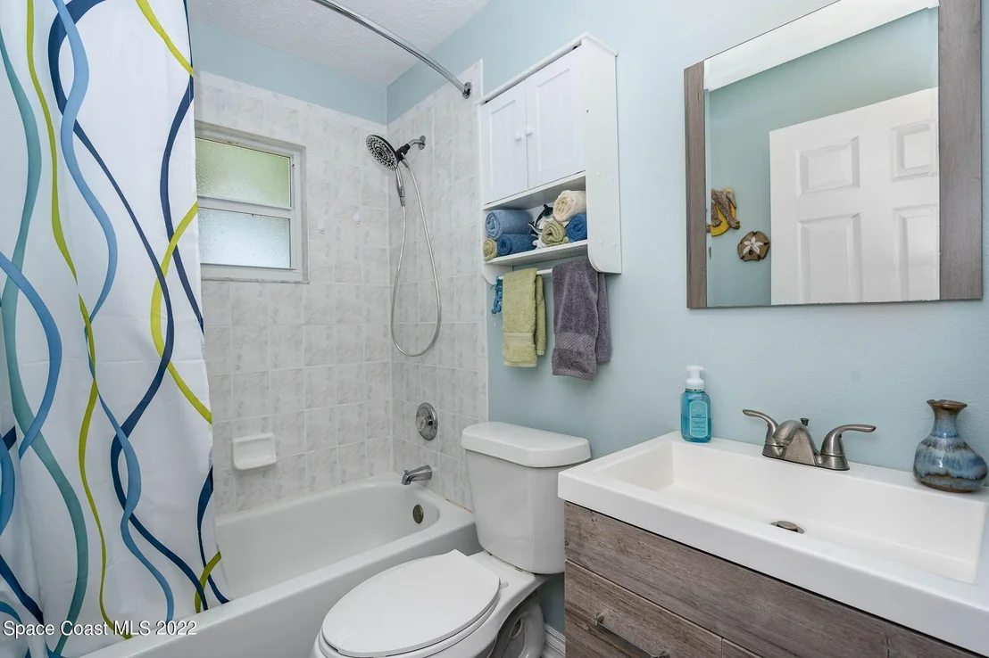 Photo of 2465 Hidden Pine Lane NE