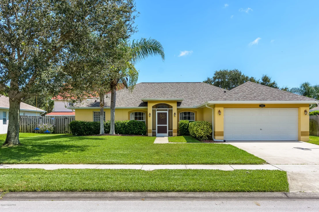 Photo of 1008 Kingfisher Way