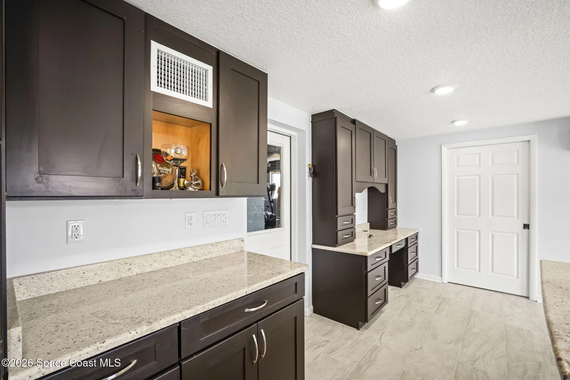 Photo of 500 Seabreeze Drive