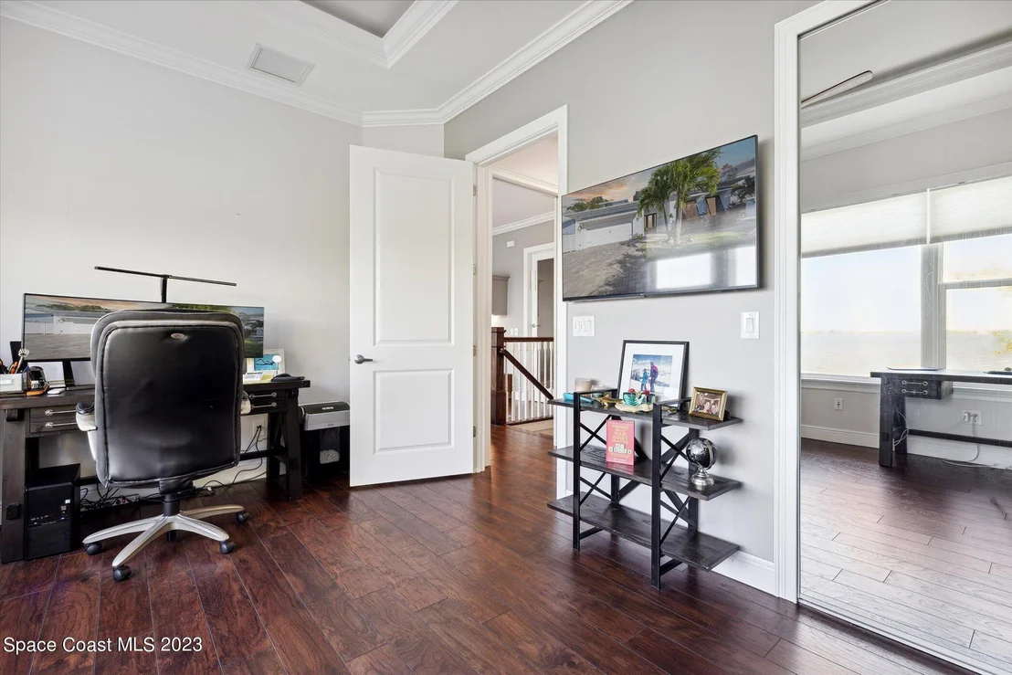 Photo of 3835 Riverside Drive
