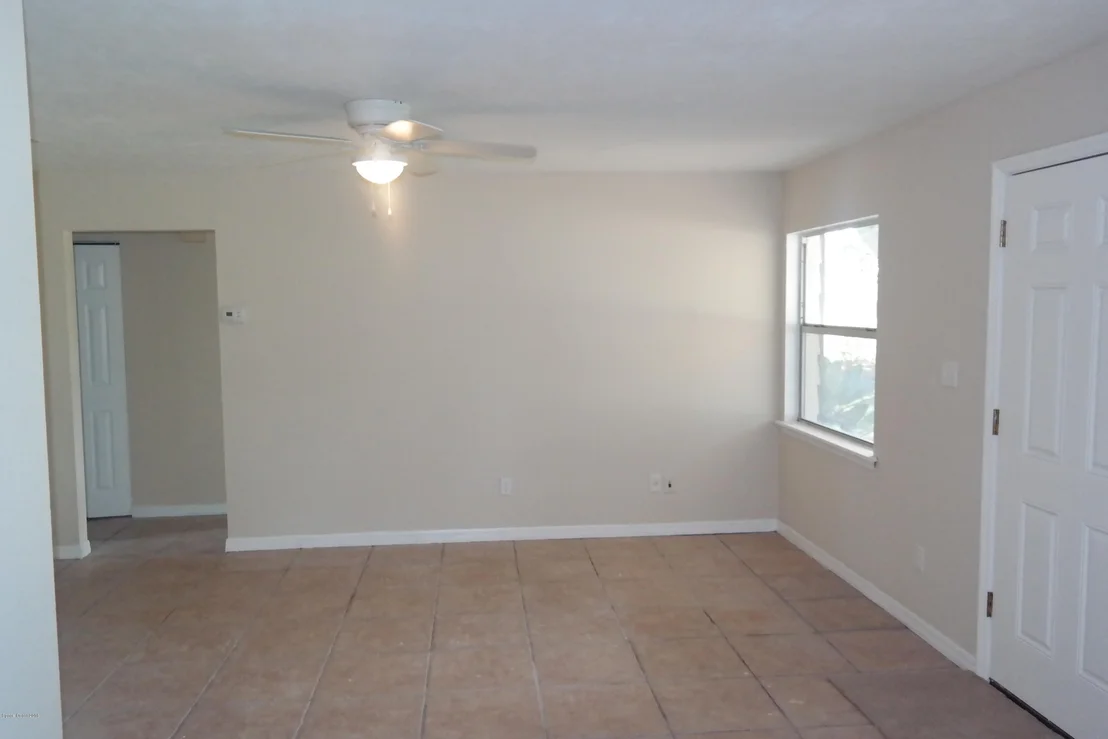 Photo of 984 Kings Post Road
