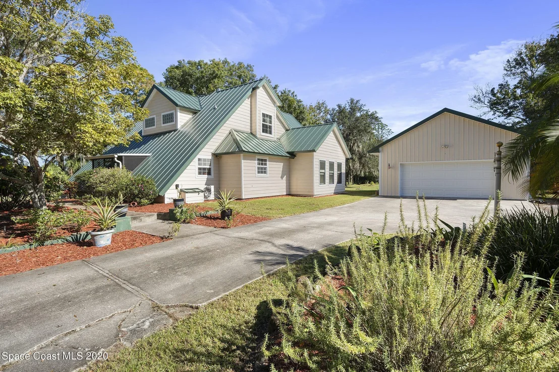 Photo of 1460 Cox Road