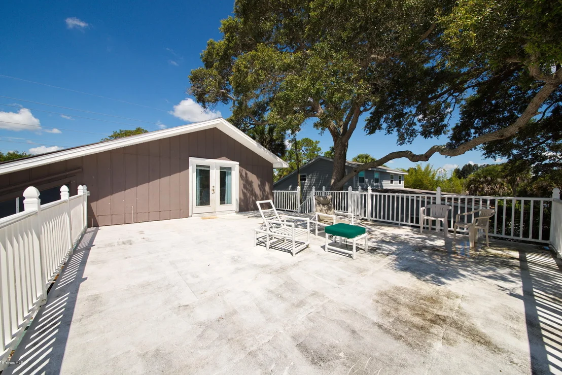 Photo of 2317 Pineapple Avenue