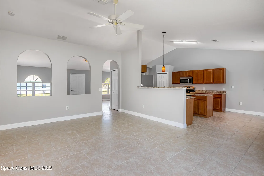 Photo of 1815 Dragon Road SE