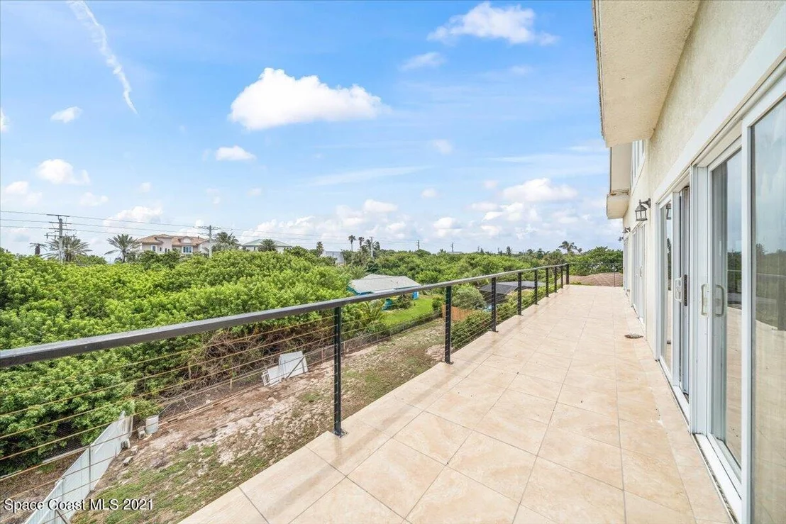 Photo of 5135 Palm Drive