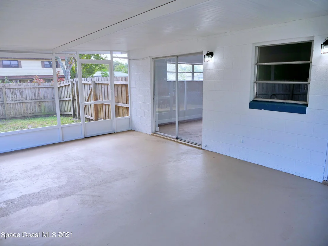 Photo of 1728 Golfview Drive