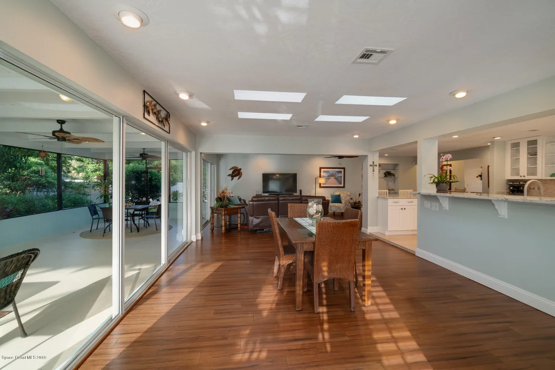 Photo of 484 Oak Ridge Drive