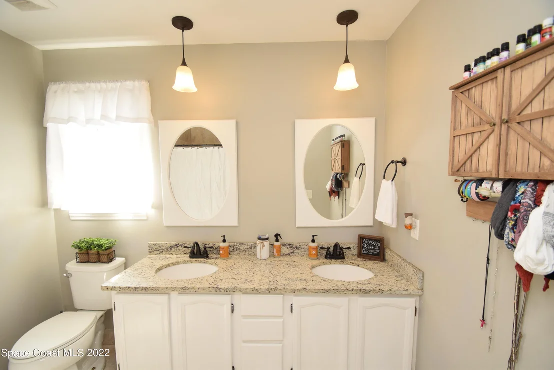 Photo of 1775 Grant Road