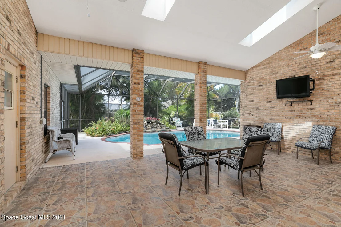 Photo of 7948 Timberlake Drive