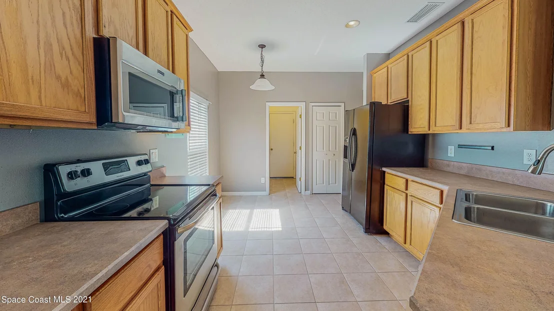 Photo of 1598 Maeve Circle