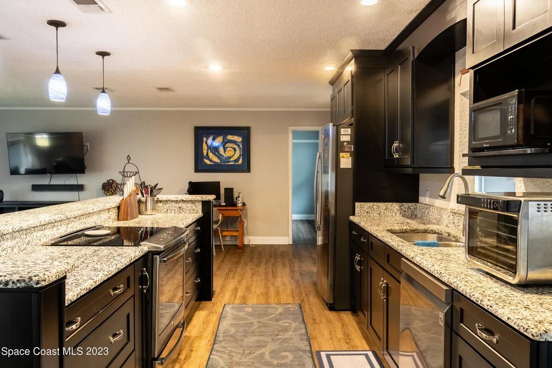 Photo of 401 Port Malabar Boulevard NE