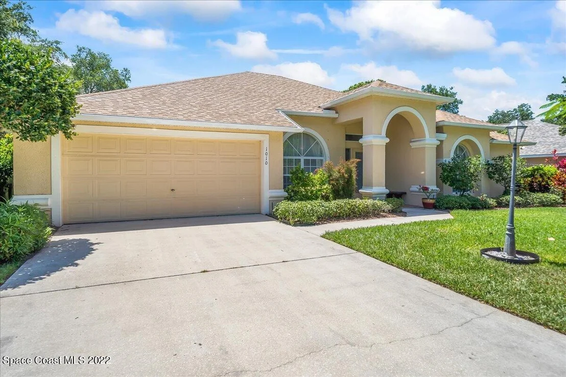 Photo of 1010 Spring Oak Drive