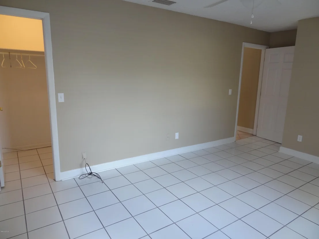 Photo of 1097 Riverdale Drive