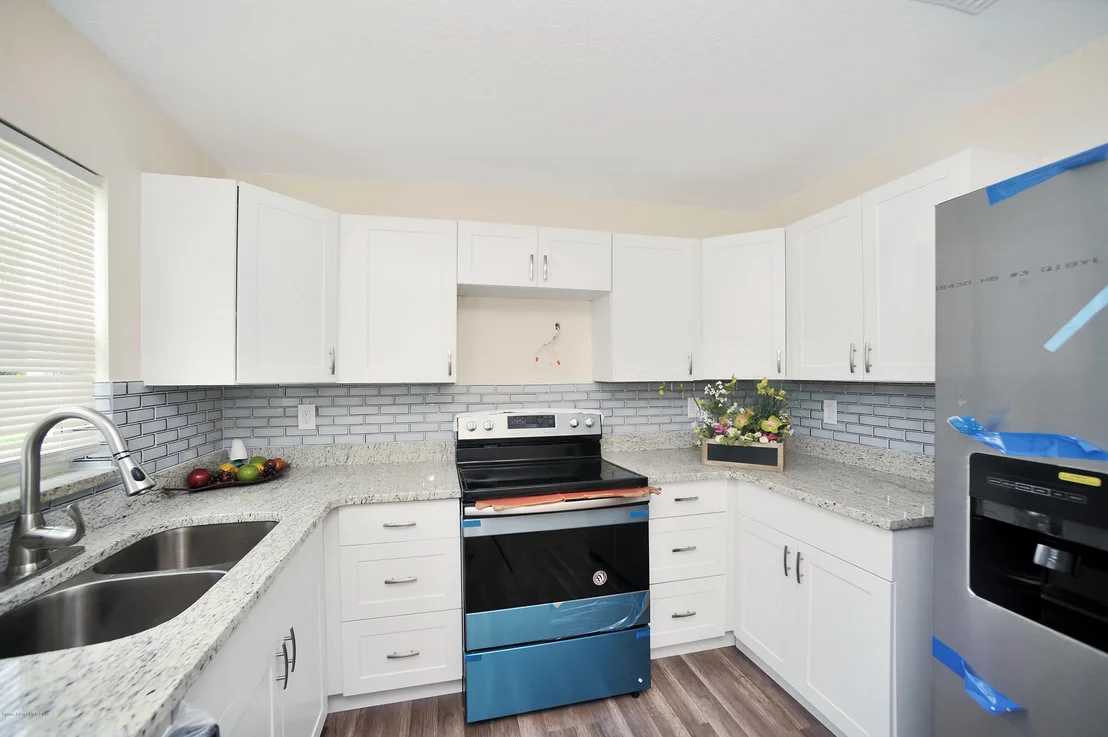 Photo of 6156 Aires Avenue