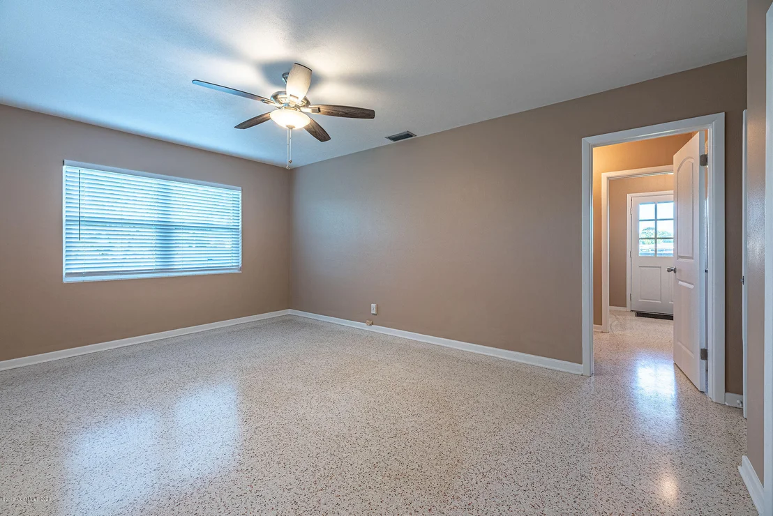 Photo of 1184 E Sun Circle
