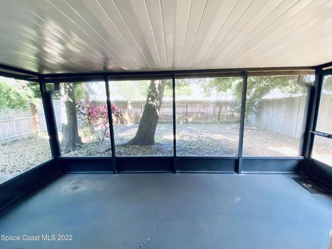 Photo of 708 White Pine Avenue
