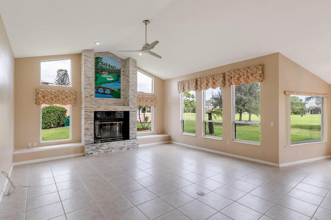Photo of 689 Spring Lake Drive