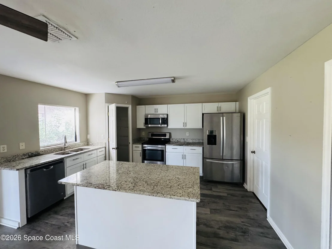 Photo of 575 Dryden Circle