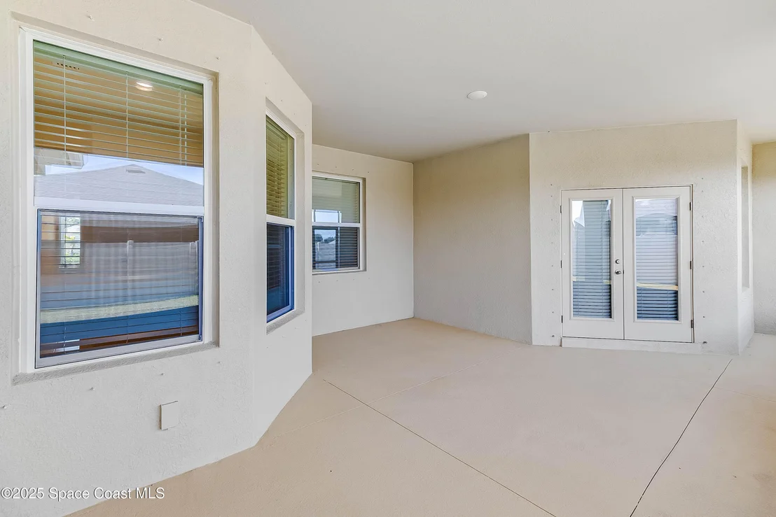Photo of 7075 Serpentine Court