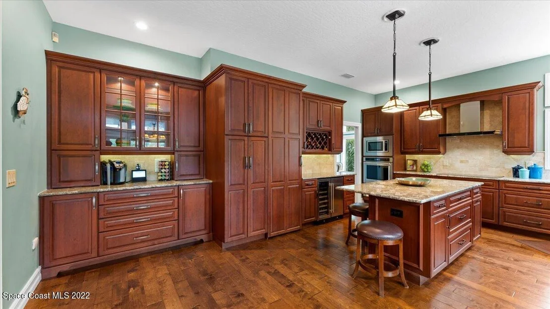 Photo of 873 Oak Park Drive