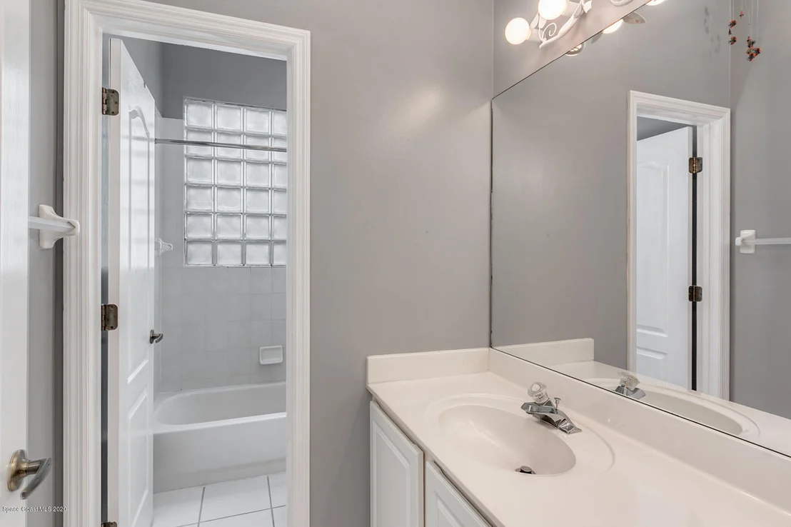 Photo of 5905 Newbury Circle