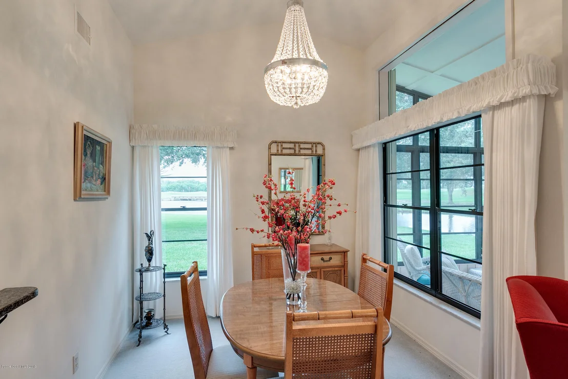 Photo of 906 Ridge Lake Drive