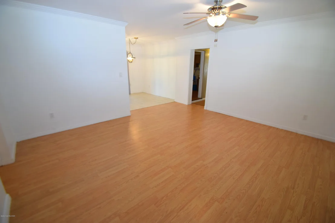 Photo of 820 Hampton Drive NE