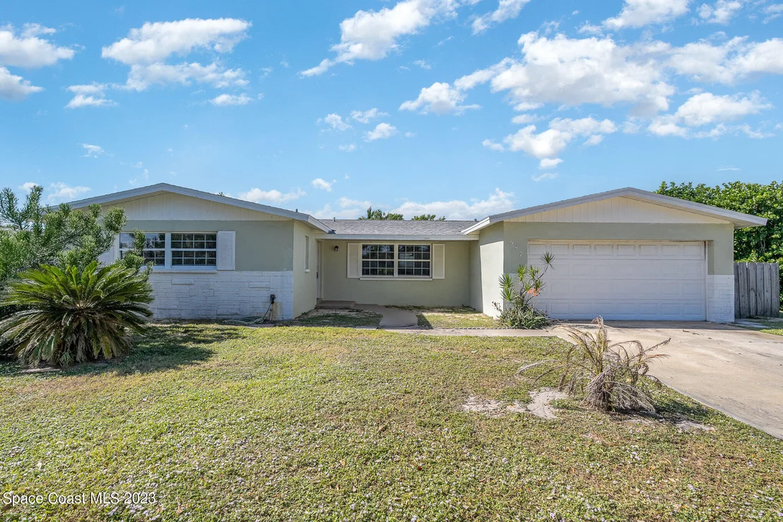 Photo of 947 Bluewater Drive