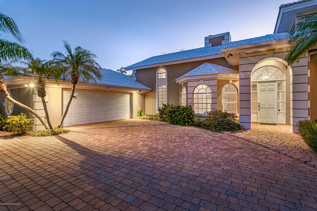 Photo of 454 Lanternback Island Drive