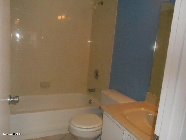 Photo of Unit 205 at 3213 Murrell Road