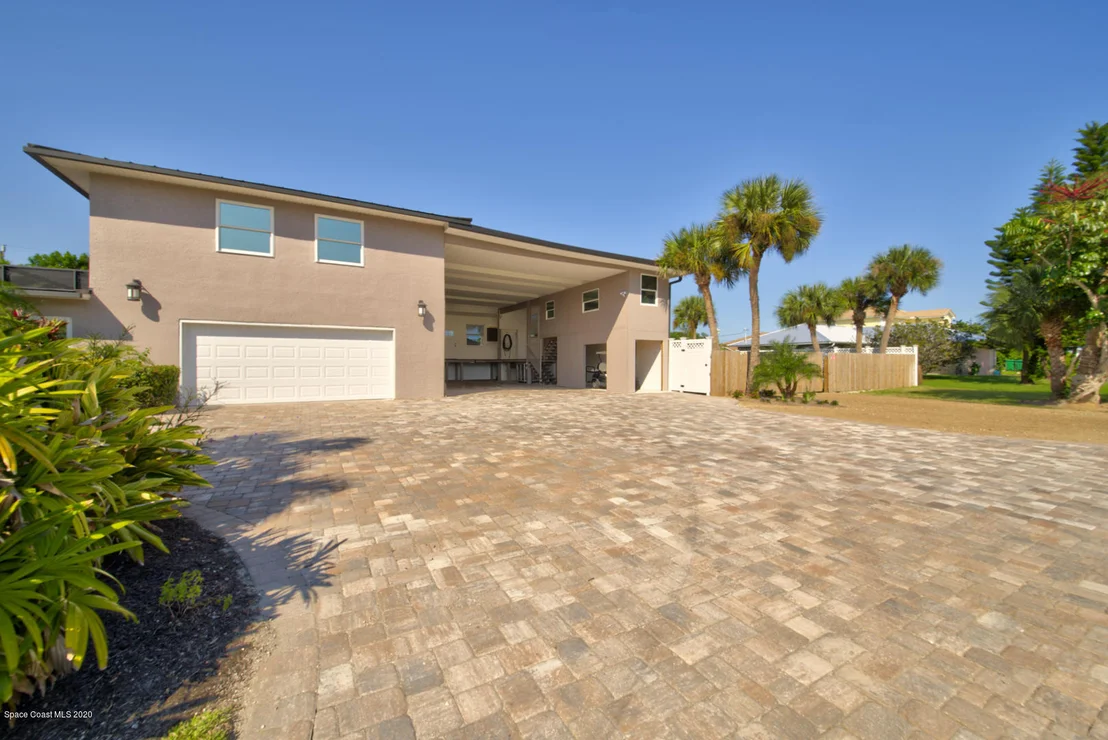 Photo of 260 Richards Road