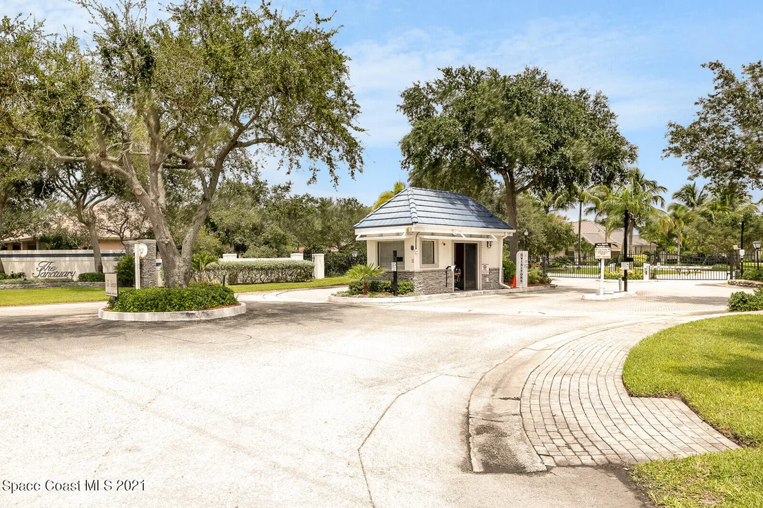 Photo of 800 Peregrine Drive