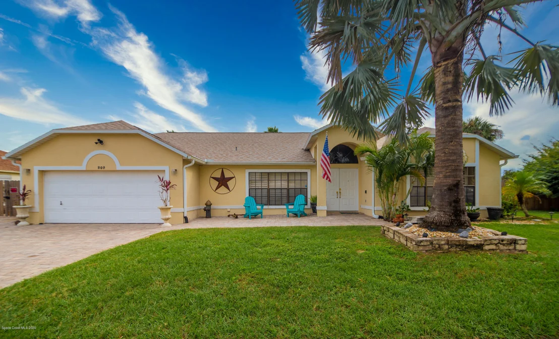 Photo of 809 Brookstone Drive