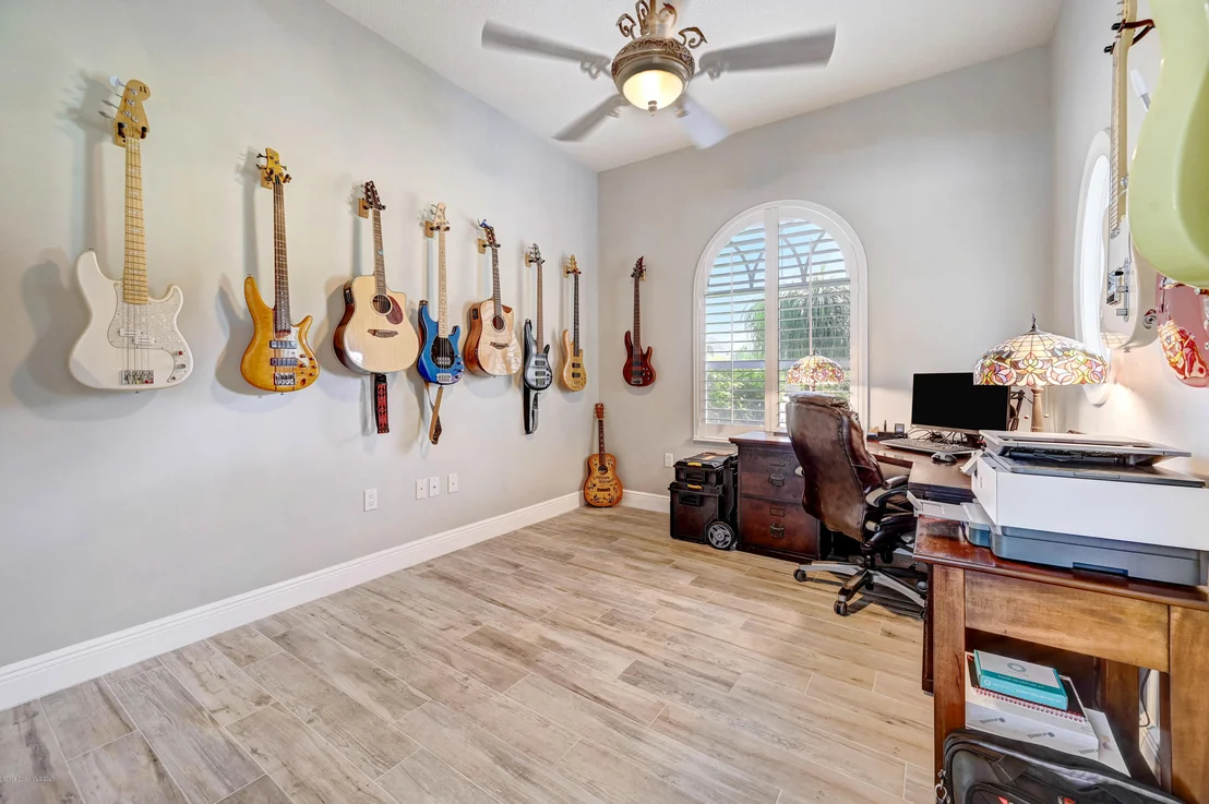 Photo of 120 Oyster Place