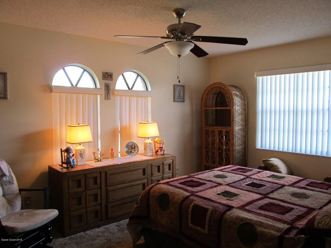Photo of 1506 Meadowbrook Road NE